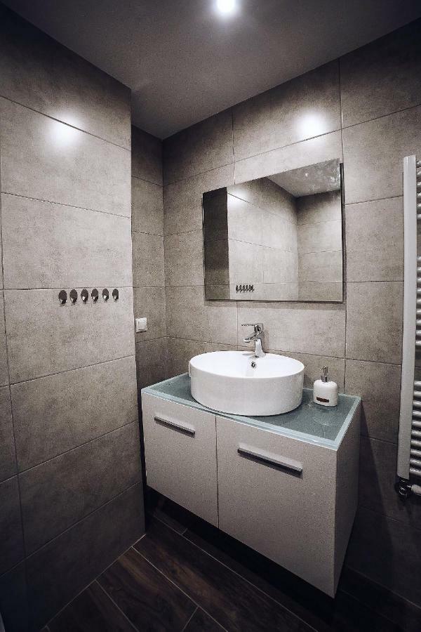 Seaview Deluxe Apartments Солун Екстериор снимка