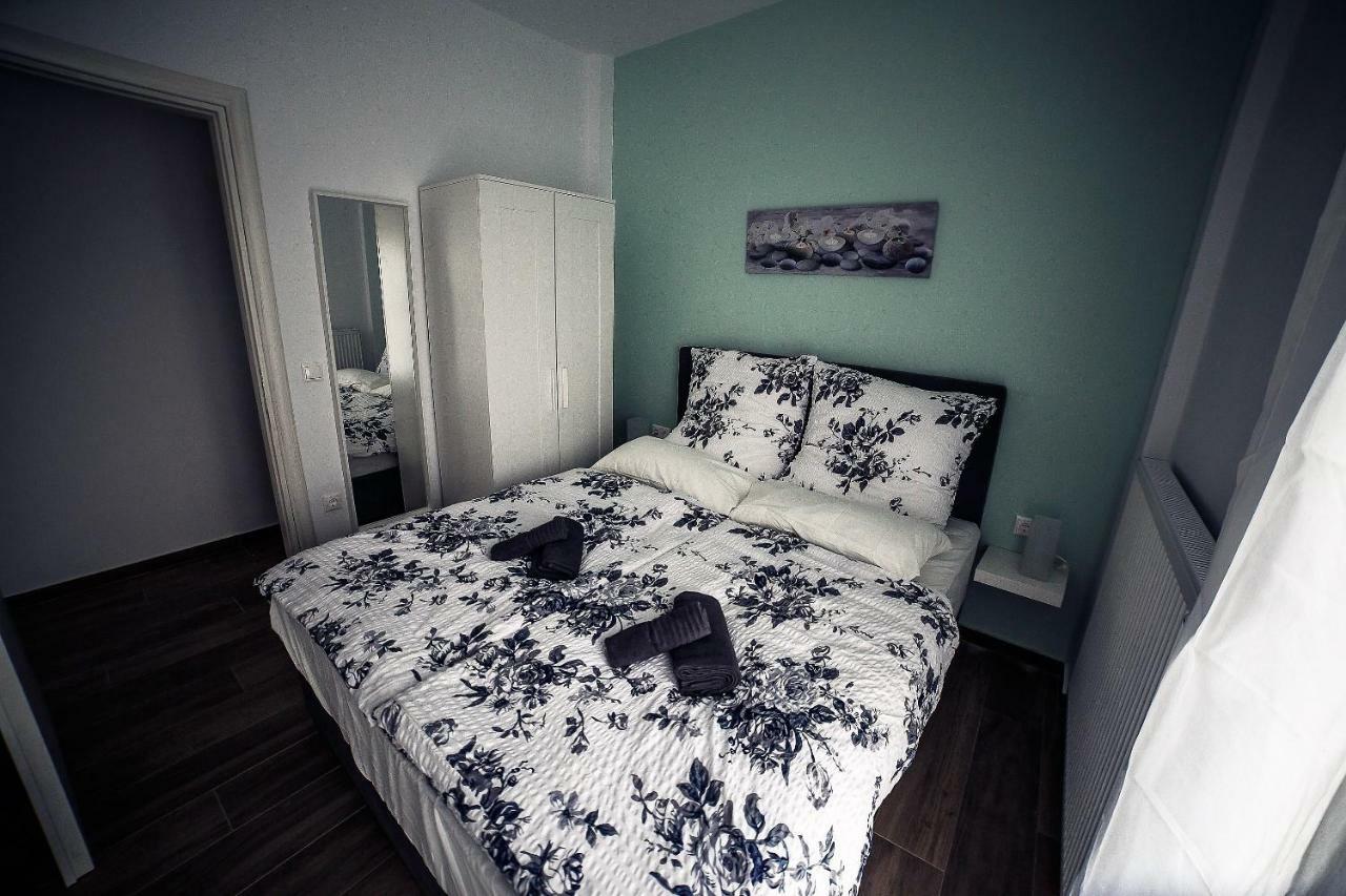 Seaview Deluxe Apartments Солун Екстериор снимка