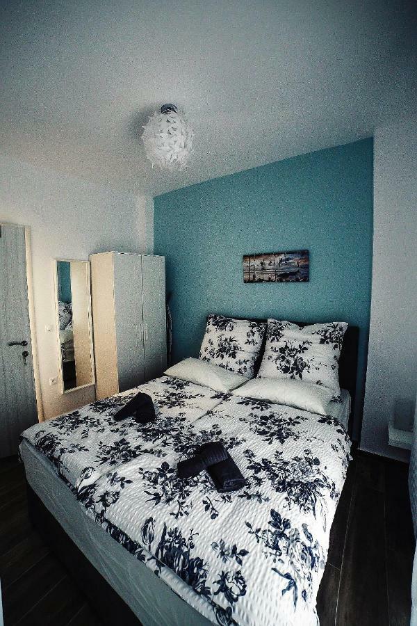 Seaview Deluxe Apartments Солун Екстериор снимка