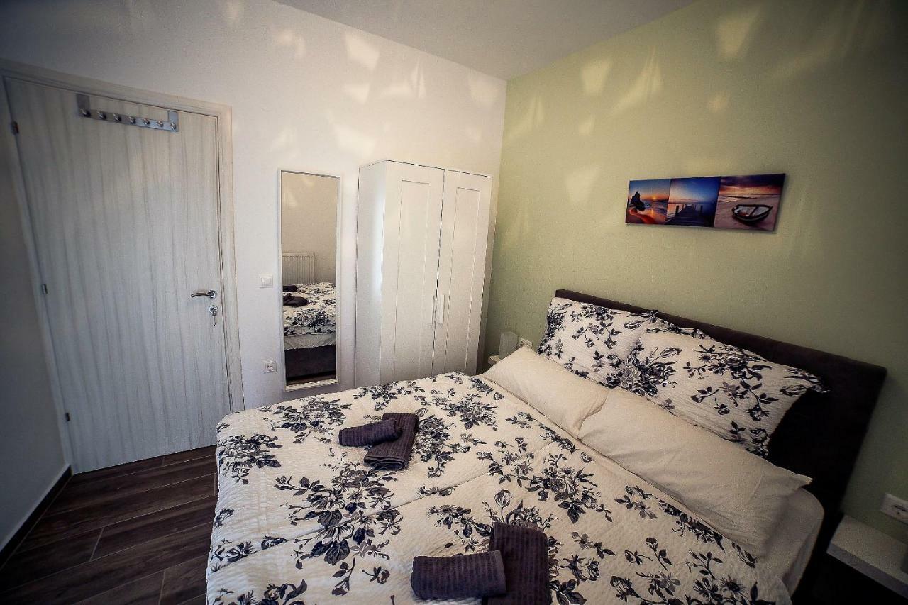 Seaview Deluxe Apartments Солун Екстериор снимка
